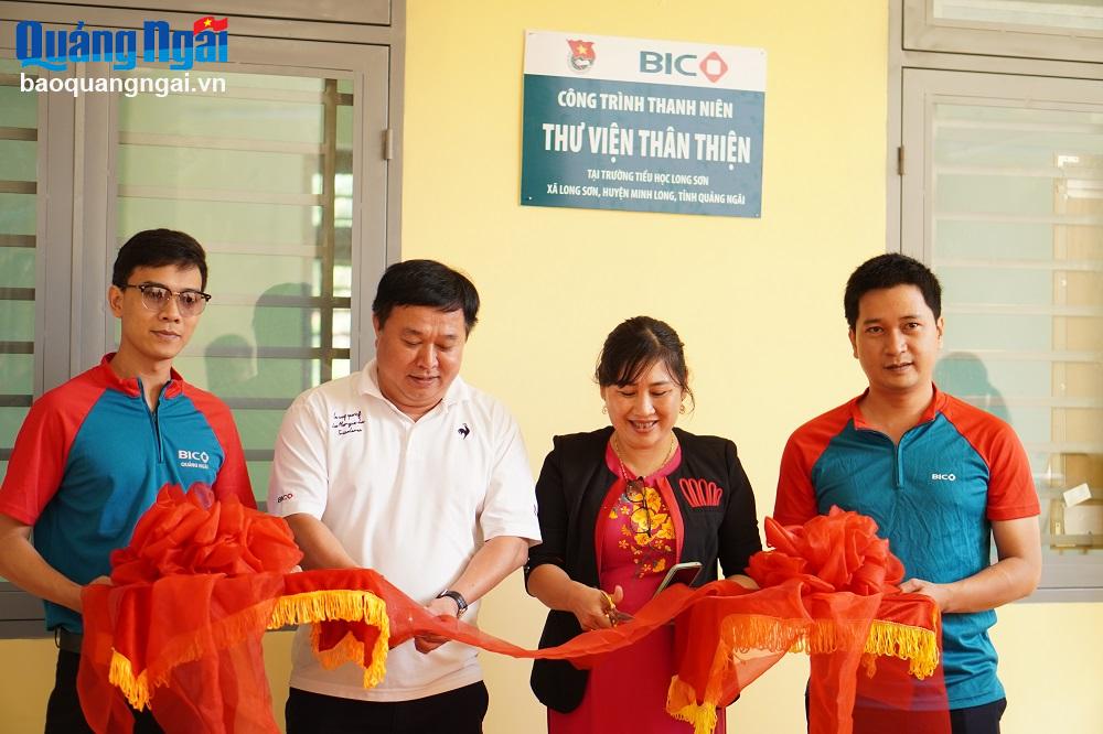 Ấm áp chương trình “BIC cùng em đến trường”