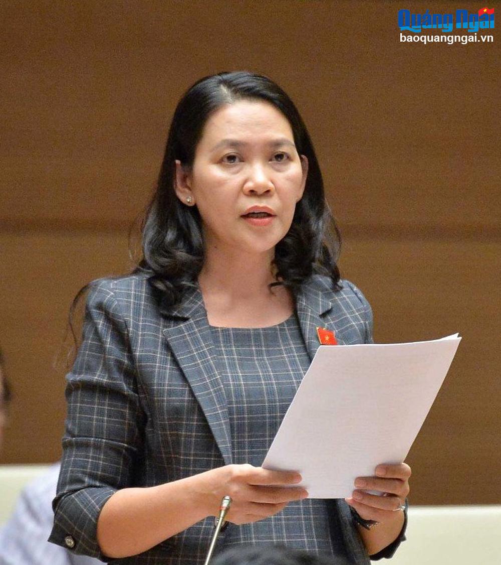 Đoàn ĐBQH tỉnh tham gia thảo luận kết quả phát triển kinh tế - xã hội năm 2023