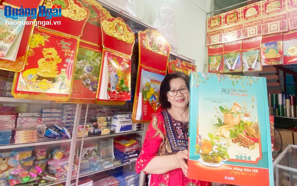 Khởi động thị trường lịch Tết 