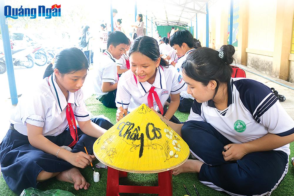 Tri ân thầy, cô giáo 