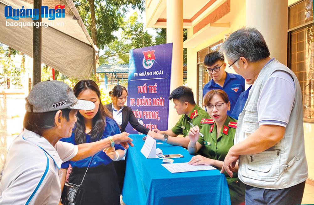 Chung tay thực hiện chuyển đổi số