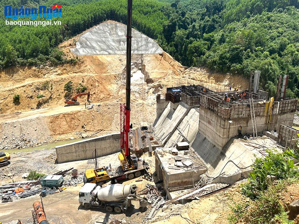 Giải quyết vướng mắc tại các dự án năng lượng