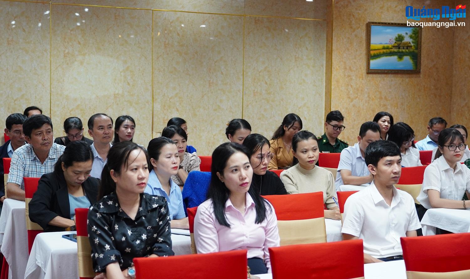 Bồi dưỡng kỹ năng lễ tân đối ngoại