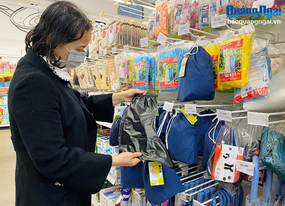 Nhiều sản phẩm mới phục vụ người tiêu dùng trong mùa mưa