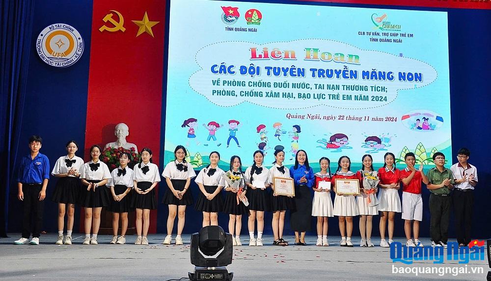 Bình Sơn giành giải Nhất Liên hoan các đội tuyên truyền măng non