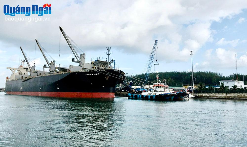 Đảm bảo an toàn giao thông ở cảng biển 