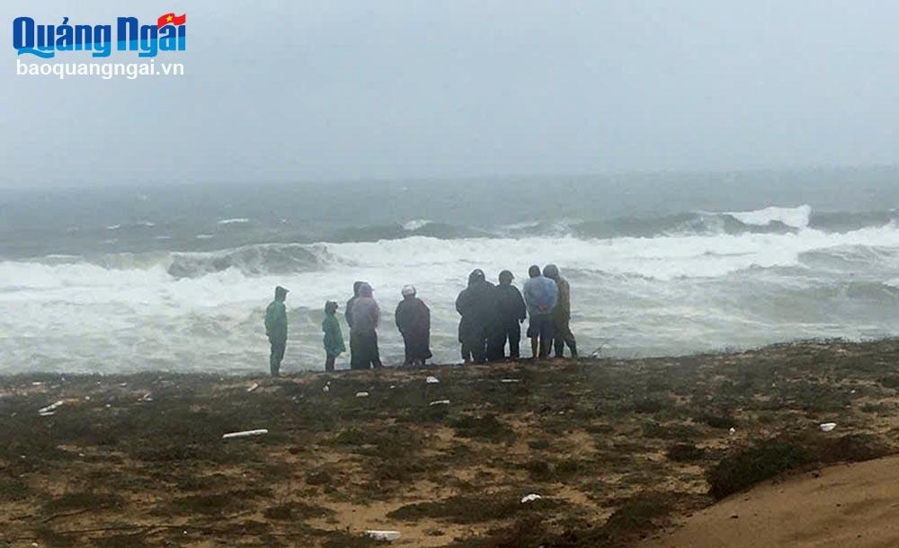 Chìm tàu cá, 2 ngư dân mất tích và tử vong