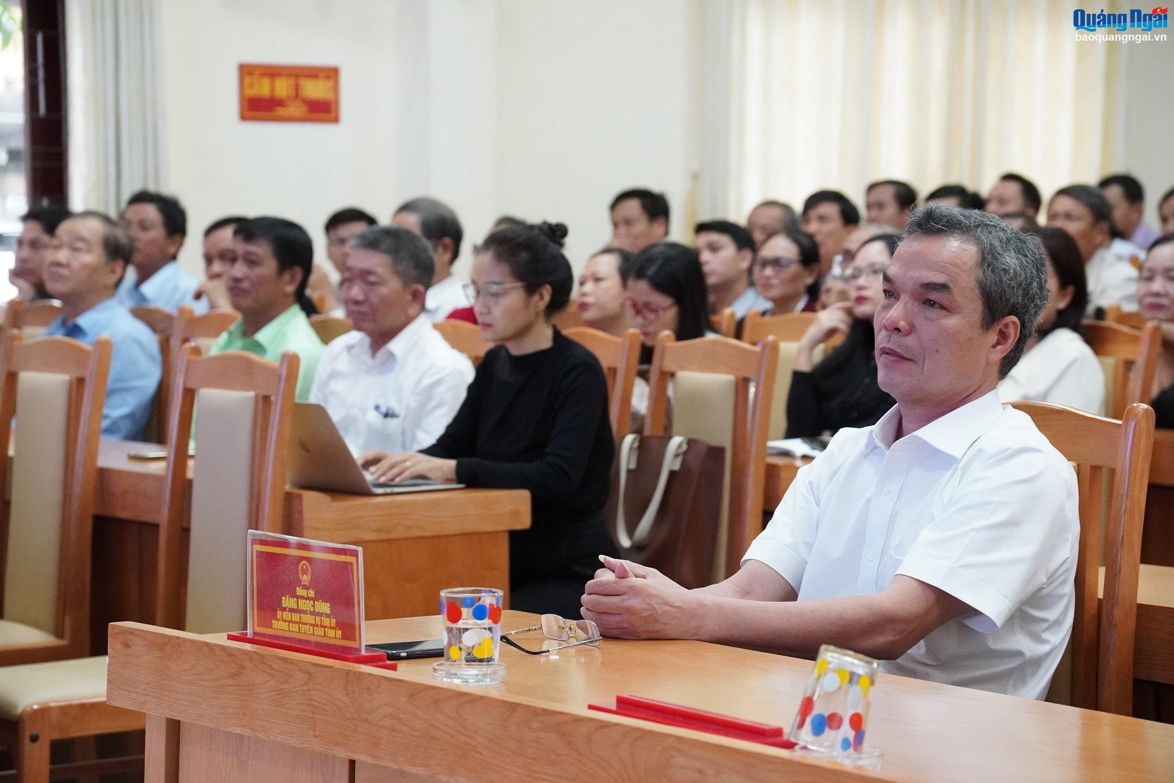 Tuyên truyền chủ trương, chính sách của Đảng và Nhà nước cho đội ngũ trí thức