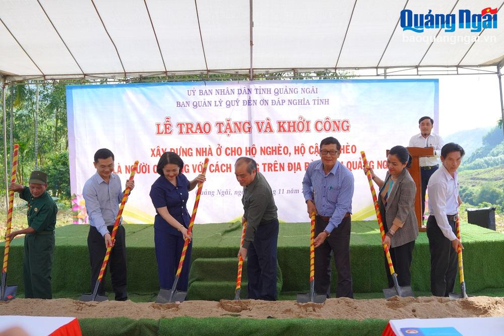 Khởi công xây dựng nhà ở cho người có công ở huyện Trà Bồng