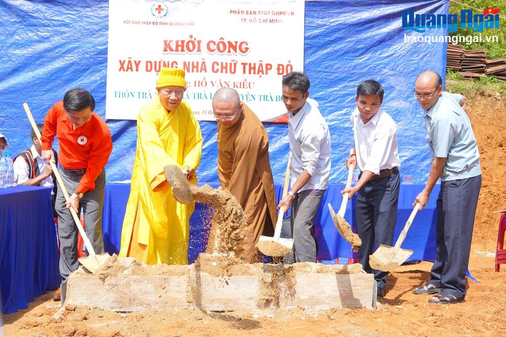 Khởi công xây dựng 2 nhà Chữ thập đỏ tại xã Trà Lâm