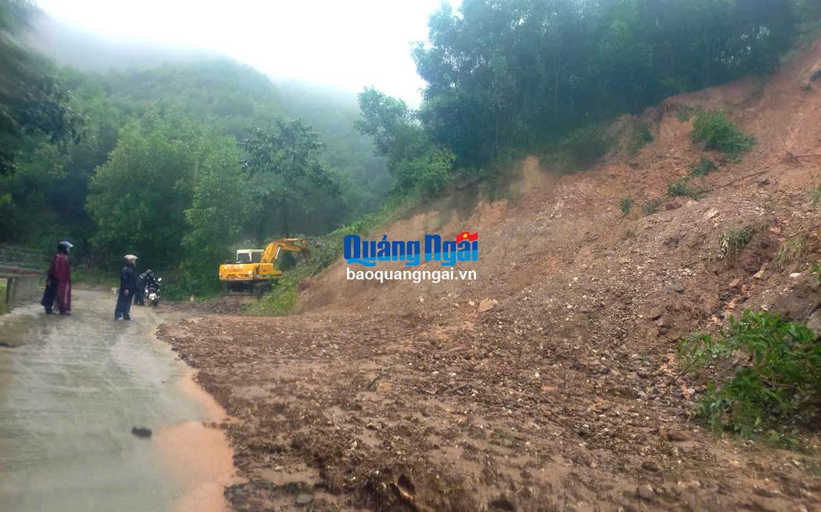 Sạt lở trên Tỉnh lộ 624