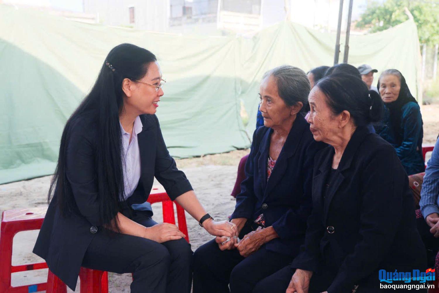 Bí thư Tỉnh ủy Bùi Thị Quỳnh Vân dự Ngày hội Đại đoàn kết toàn dân tộc tại xã Bình Chánh