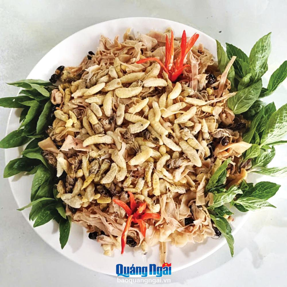 Món măng xào nhộng 