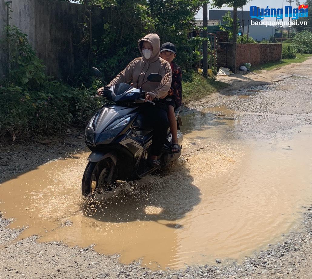 Nhiều tuyến đường giao thông nông thôn xuống cấp nghiêm trọng