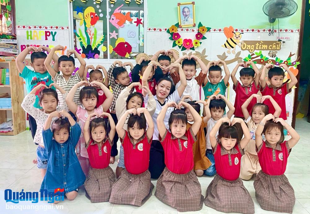 Vầng trăng khuyết