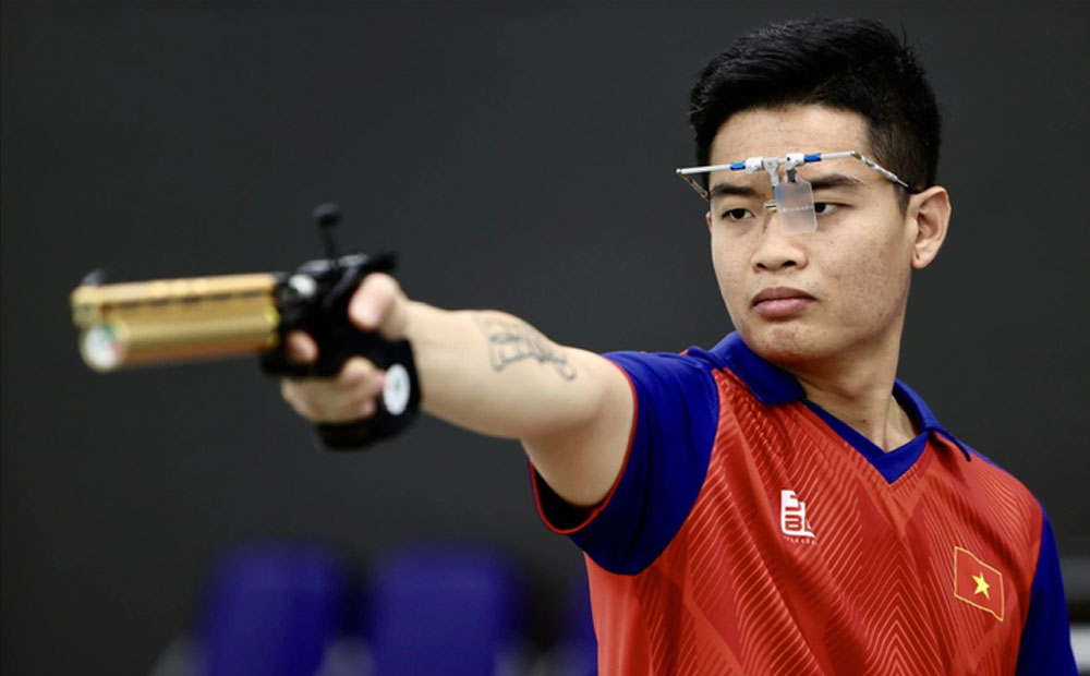 Vượt qua Nguyễn Thị Oanh, xạ thủ Phạm Quang Huy là VĐV tiêu biểu toàn quốc 2023
