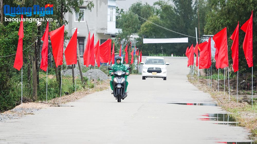 Khánh thành tuyến đường bê tông gần 1 tỷ đồng ở xã Bình Chánh