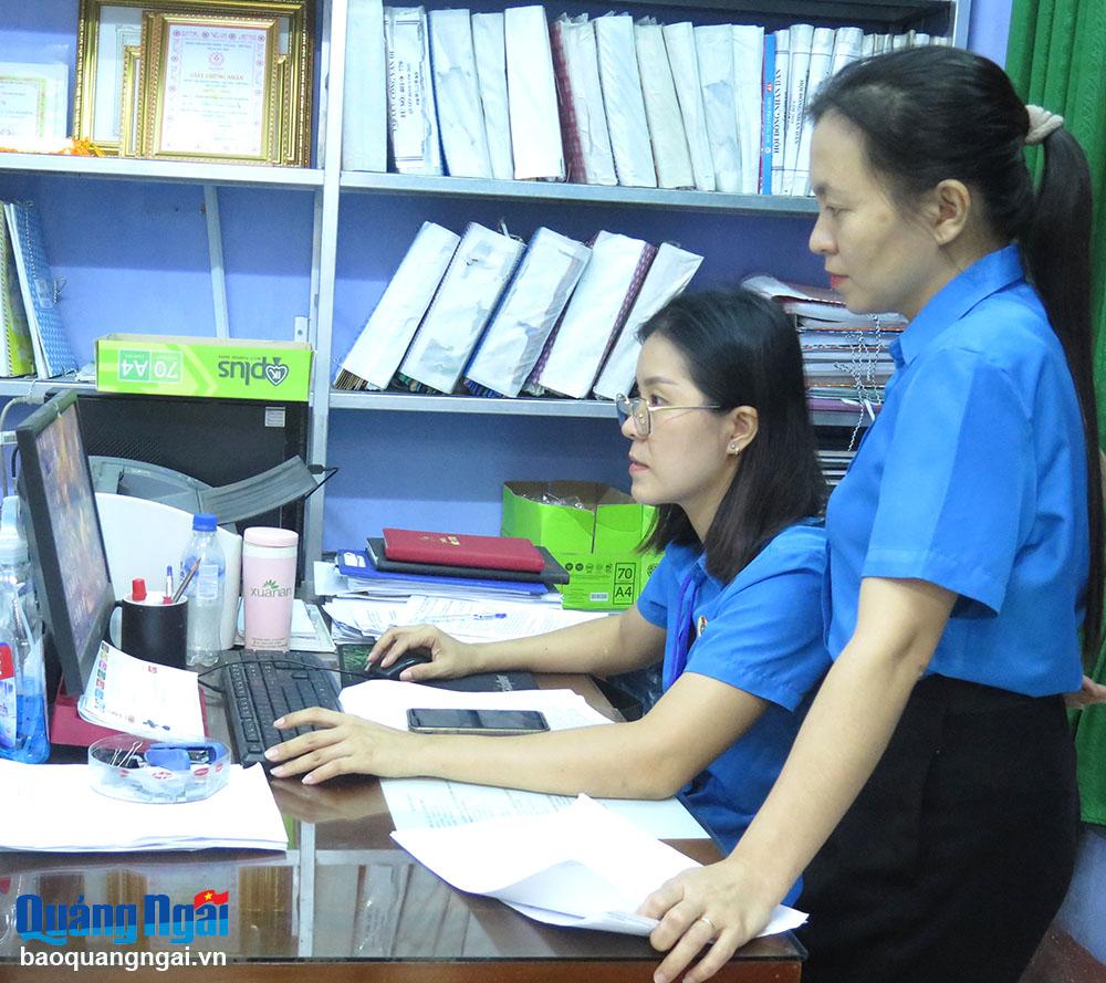 Giải pháp giữ chân cán bộ ở cơ sở