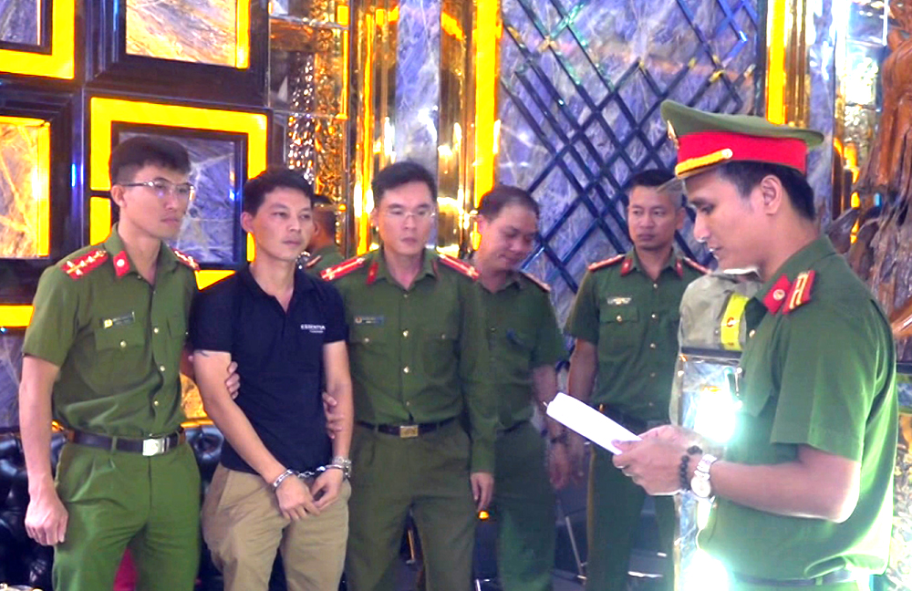 Cạm bẫy việc nhẹ lương cao