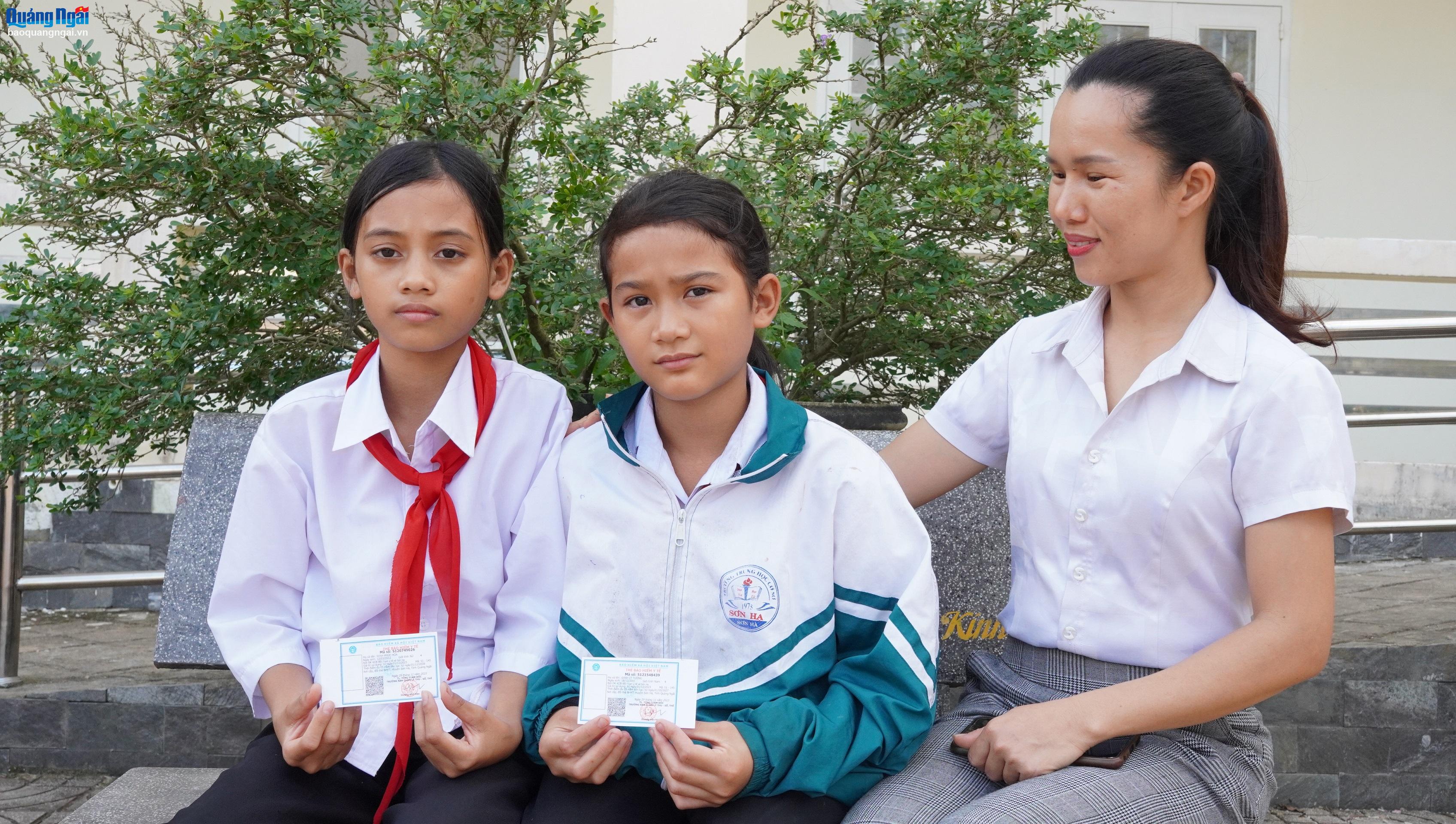 Huy động nguồn lực tặng thẻ bảo hiểm y tế cho học sinh nghèo