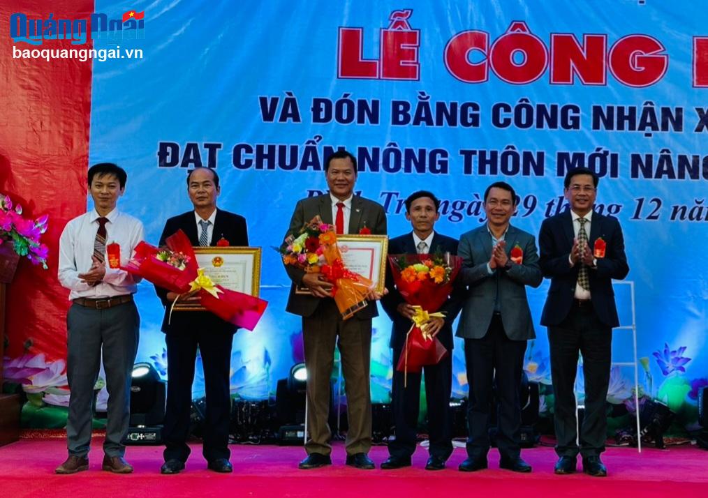 Xã Bình Trị đón Bằng công nhận xã đạt chuẩn nông thôn mới nâng cao