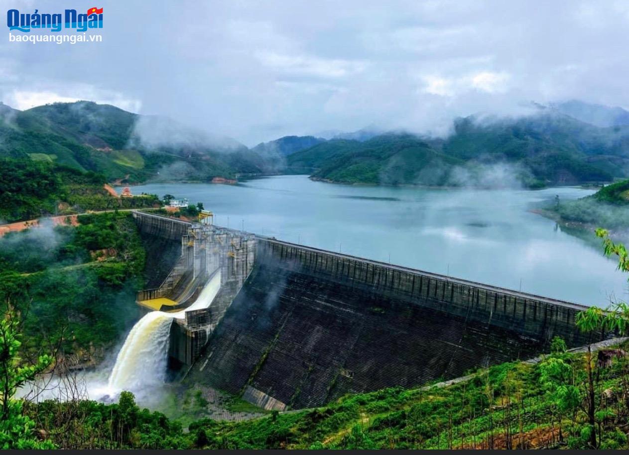 Thủy điện đóng góp ngân sách trên 320 tỷ đồng