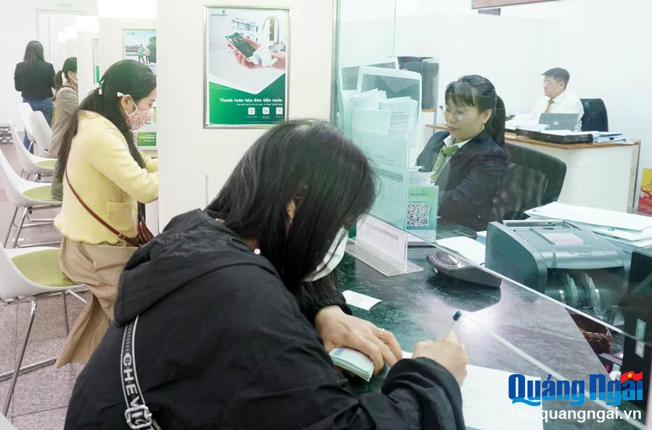 Lãi suất tiền gửi thấp kỷ lục