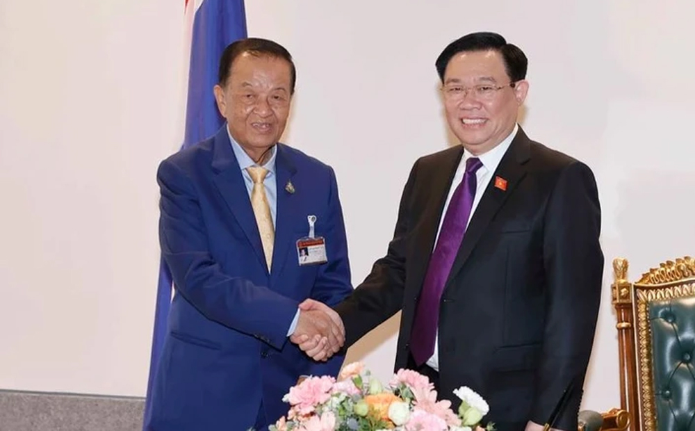 Chủ tịch Quốc hội Vương Đình Huệ đến Bangkok, bắt đầu thăm chính thức Thái Lan