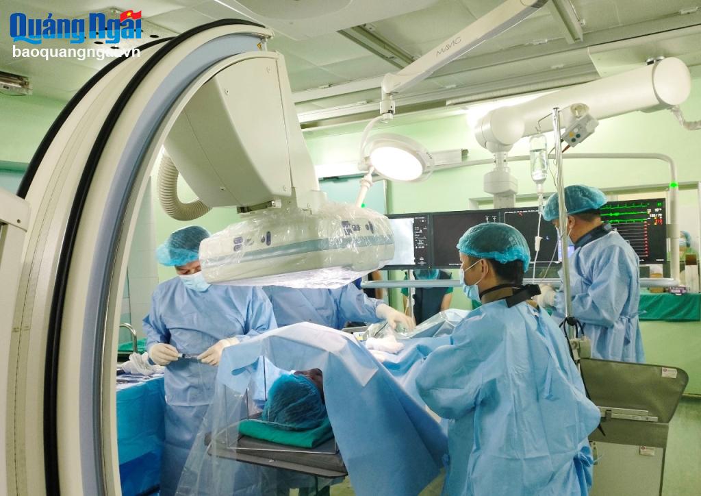 Bệnh viện Đa khoa tỉnh tiếp nhận kỹ thuật cấy máy tạo nhịp vĩnh viễn