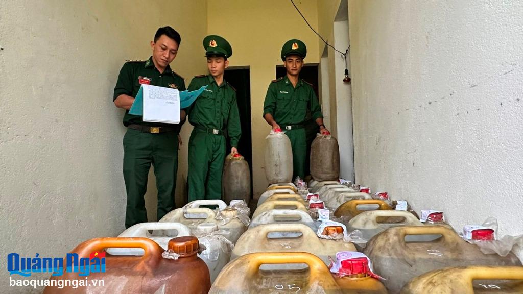 Tạm giữ 900 lít dầu D.O không có hóa đơn