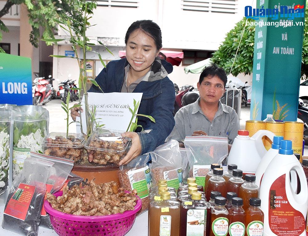 Để sản phẩm của miền núi vươn xa