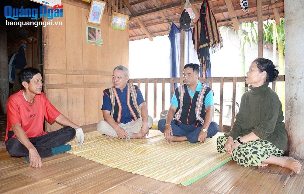 Tấm gương sáng của làng