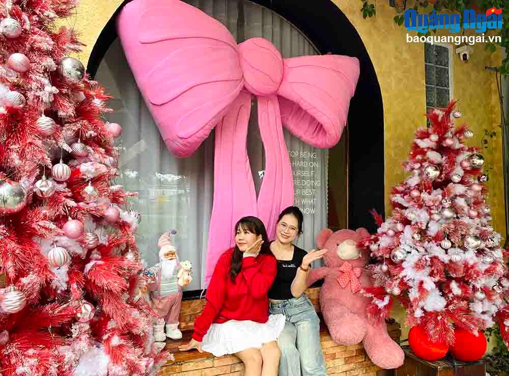 Đa dạng thị trường đồ trang trí Giáng sinh