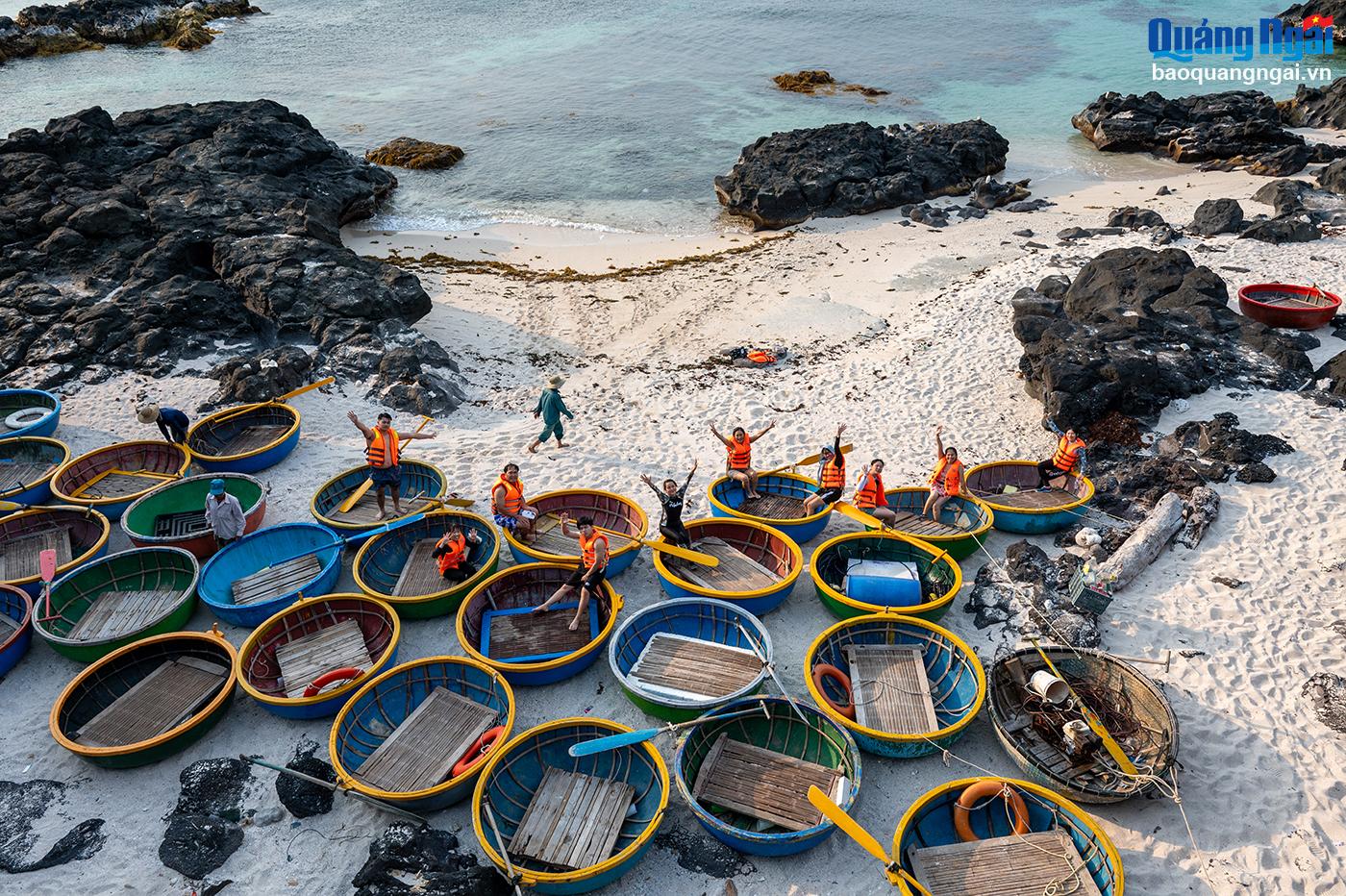 Du lịch Quảng Ngãi đón 1,45 triệu lượt khách
