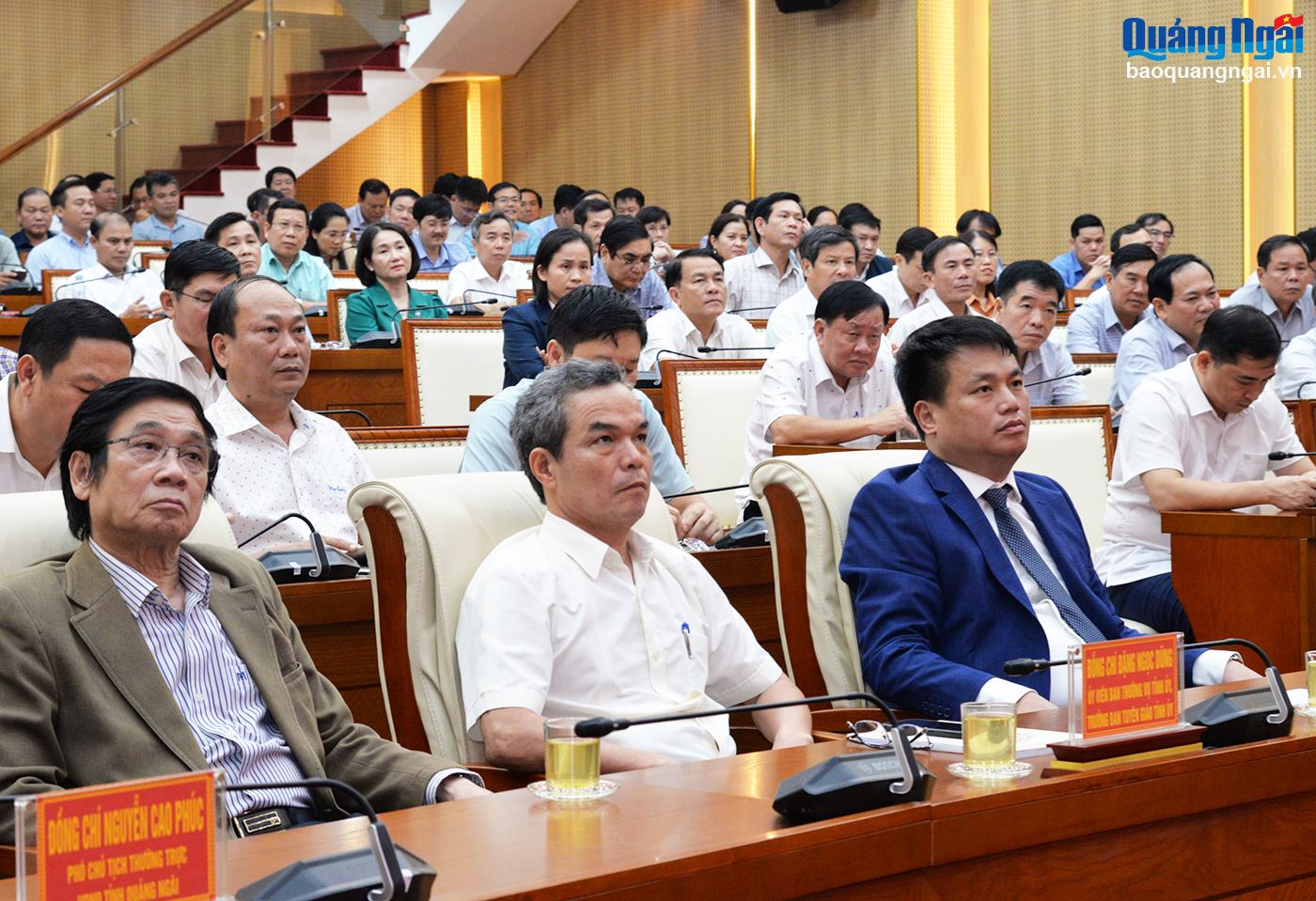 Bế giảng lớp bồi dưỡng kiến thức cho cán bộ diện Ban Thường vụ Tỉnh ủy quản lý, tham gia quản lý