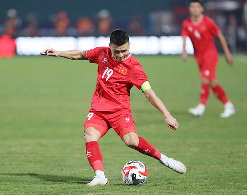 Đội tuyển Việt Nam thắng Indonesia: Chỉ hài lòng về kết quả