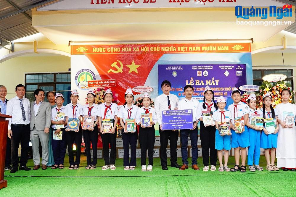 Ra mắt Ngôi nhà Trí tuệ và Tủ sách Nhân ái