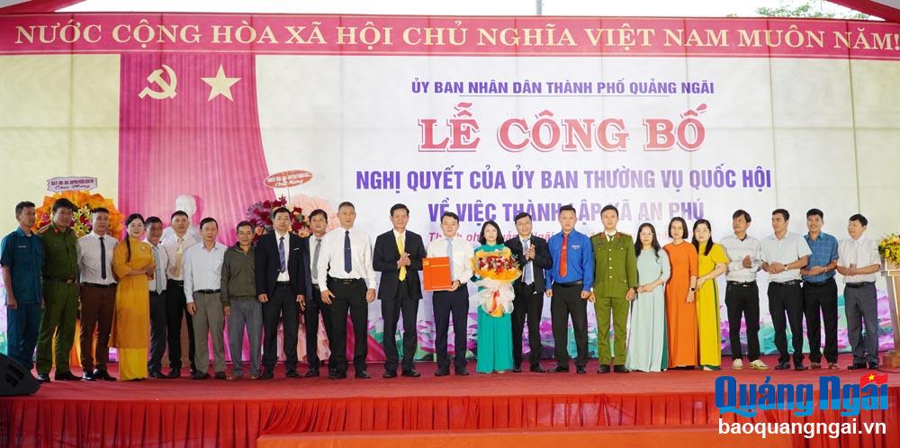 Công bố Nghị quyết của Ủy ban Thường vụ Quốc hội về thành lập xã An Phú