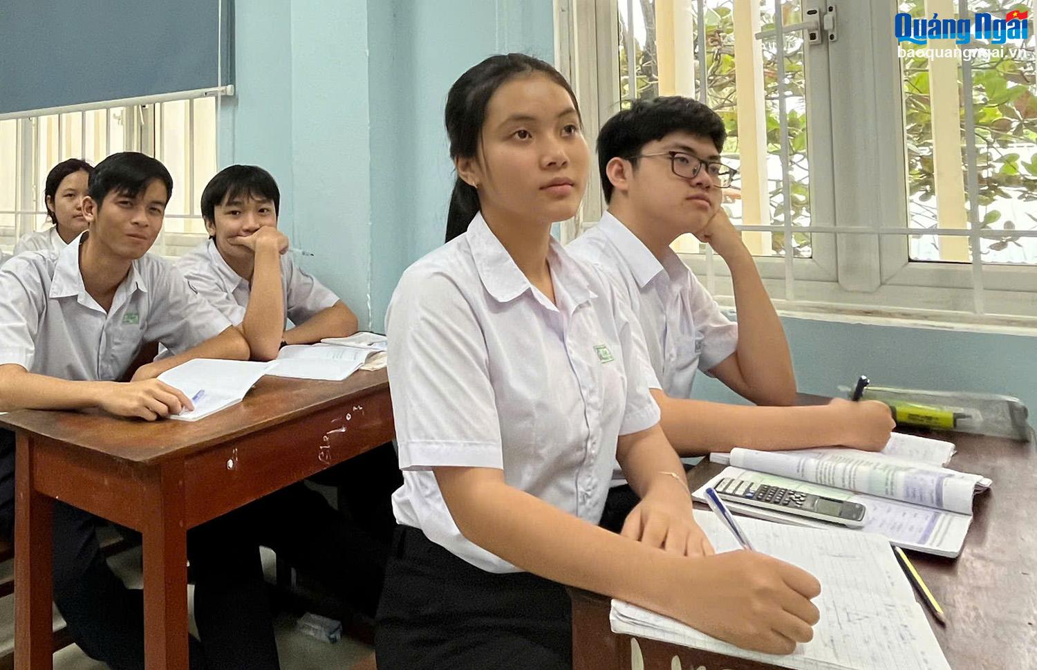 Hơn 1.000 học sinh đoạt giải học sinh giỏi cấp tỉnh lớp 12