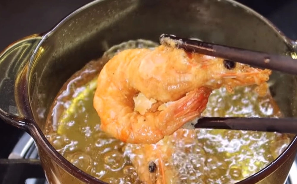 Dầu ăn nào có thể chiên, rán tốt nhất cho sức khỏe?