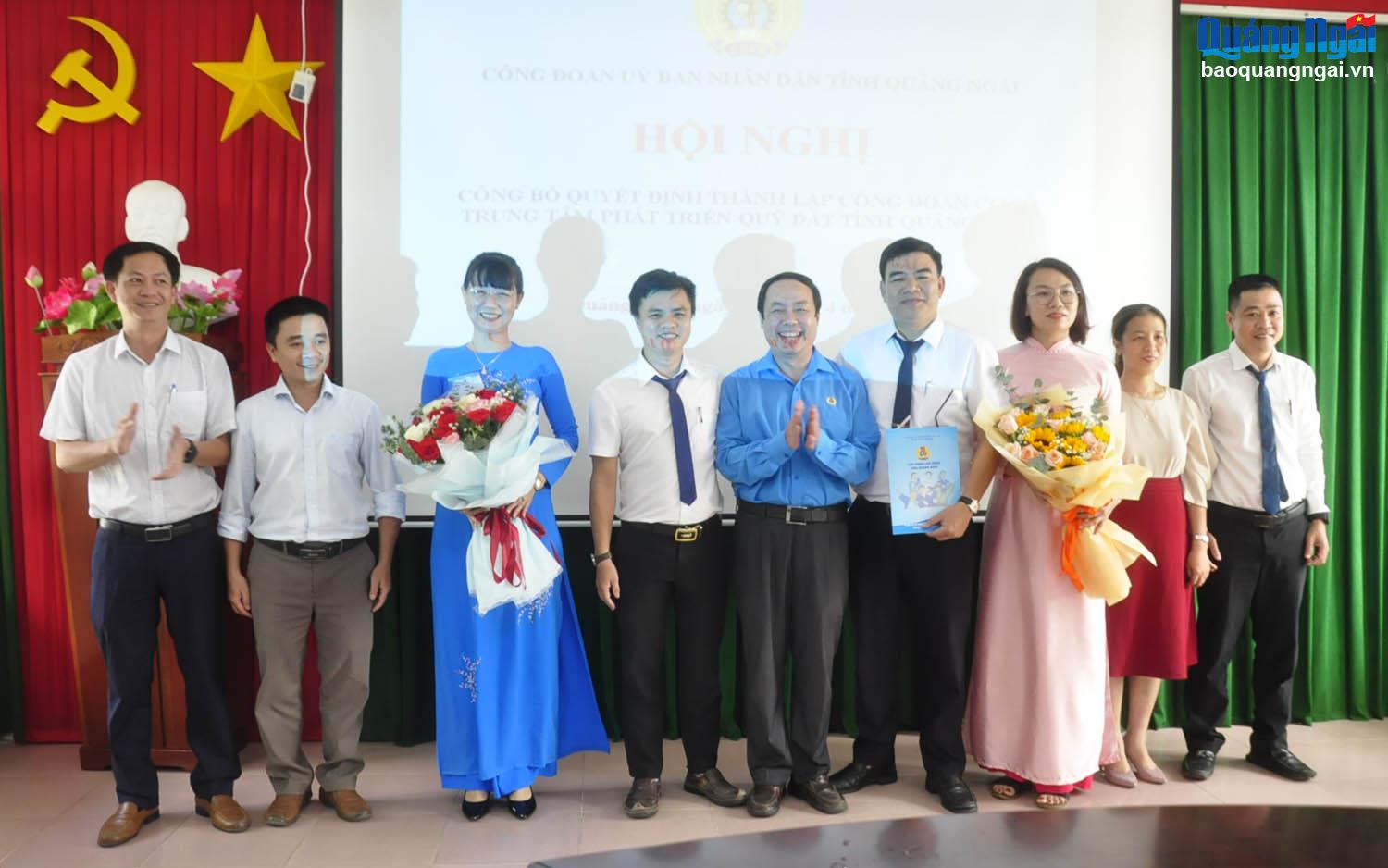 Thành lập Công đoàn cơ sở Trung tâm Phát triển Quỹ đất tỉnh