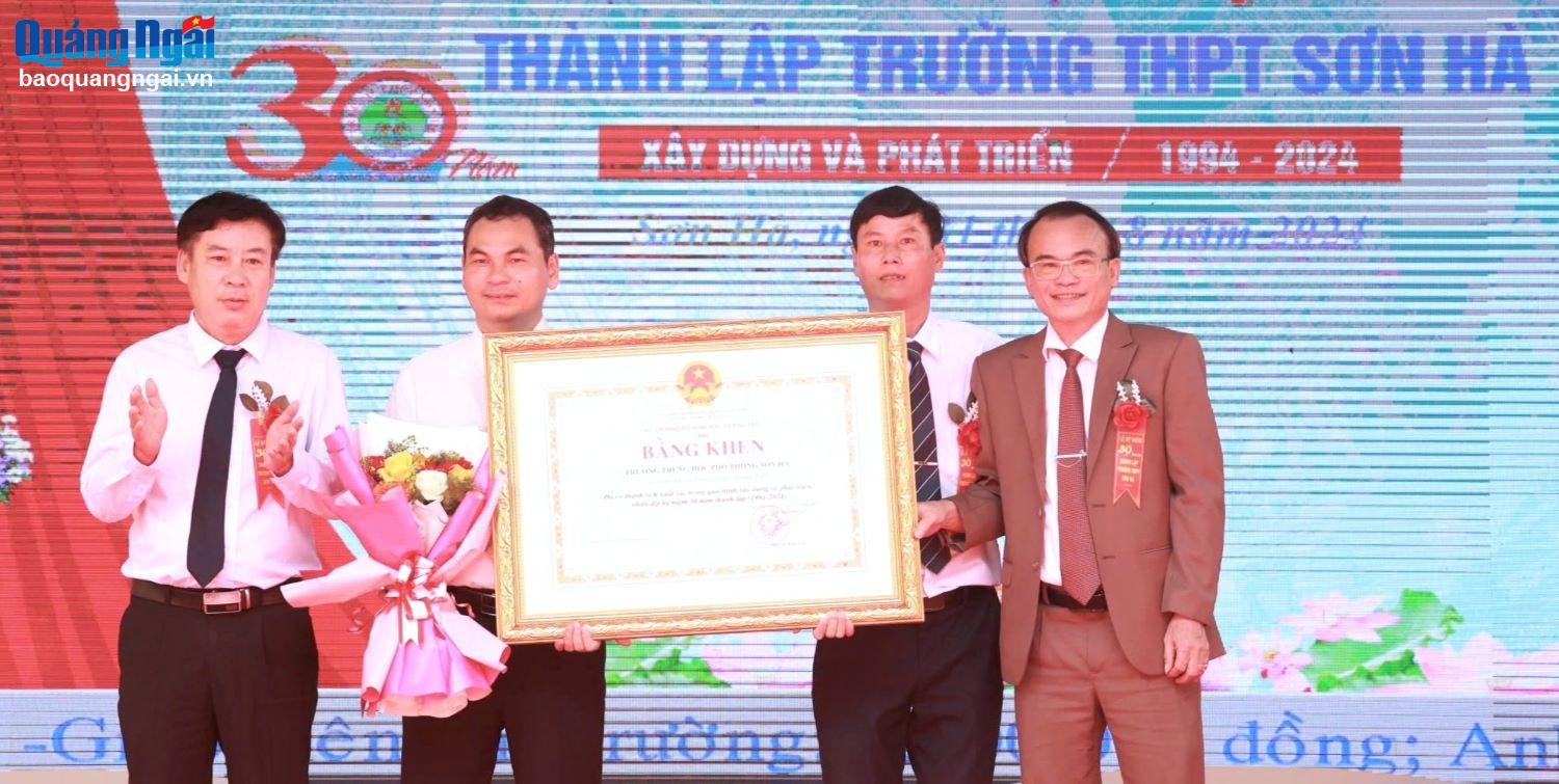 Kỷ niệm 30 năm thành lập Trường THPT Sơn Hà