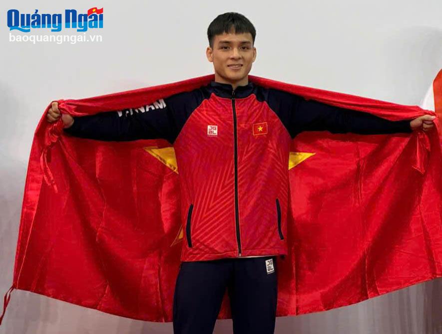 Võ sĩ Đinh Văn Tâm đoạt huy chương vàng Giải vô địch Wushu Châu Á 2024