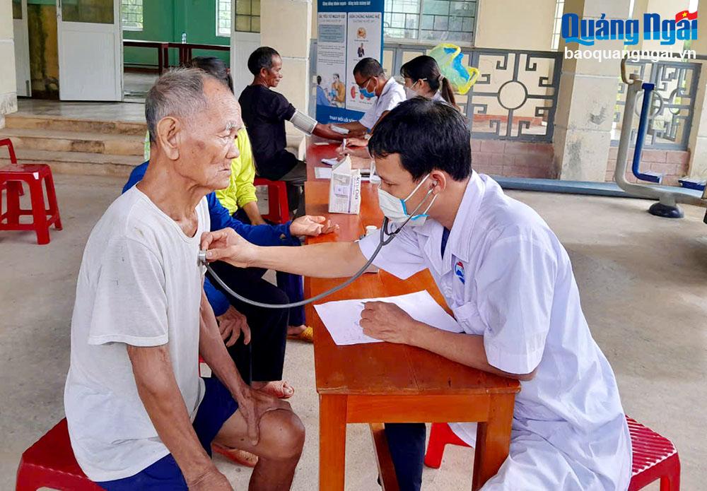 Nâng cao chất lượng chăm sóc sức khỏe nhân dân